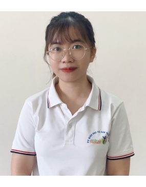 Cô Lê T. Tuyết Hồng Vân