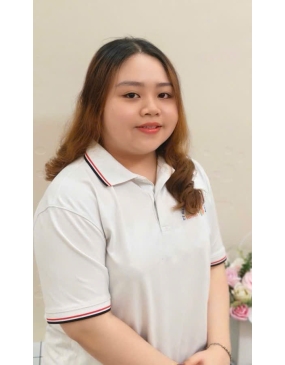 Cô Phạm Trần Phương Uyên