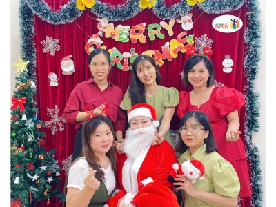 Trung tâm Smile Family xin gởi lời chúc tất cả các gia đình có một mùa lễ hội thật ý nghĩa và tràn đầy hạnh phúc!